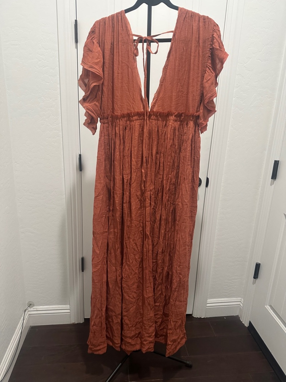 FLAWLESS Rust Maxi Dress V-Neck Ruffle Sleeves Gathered Waistline Button Front L - Picture 6 of 11